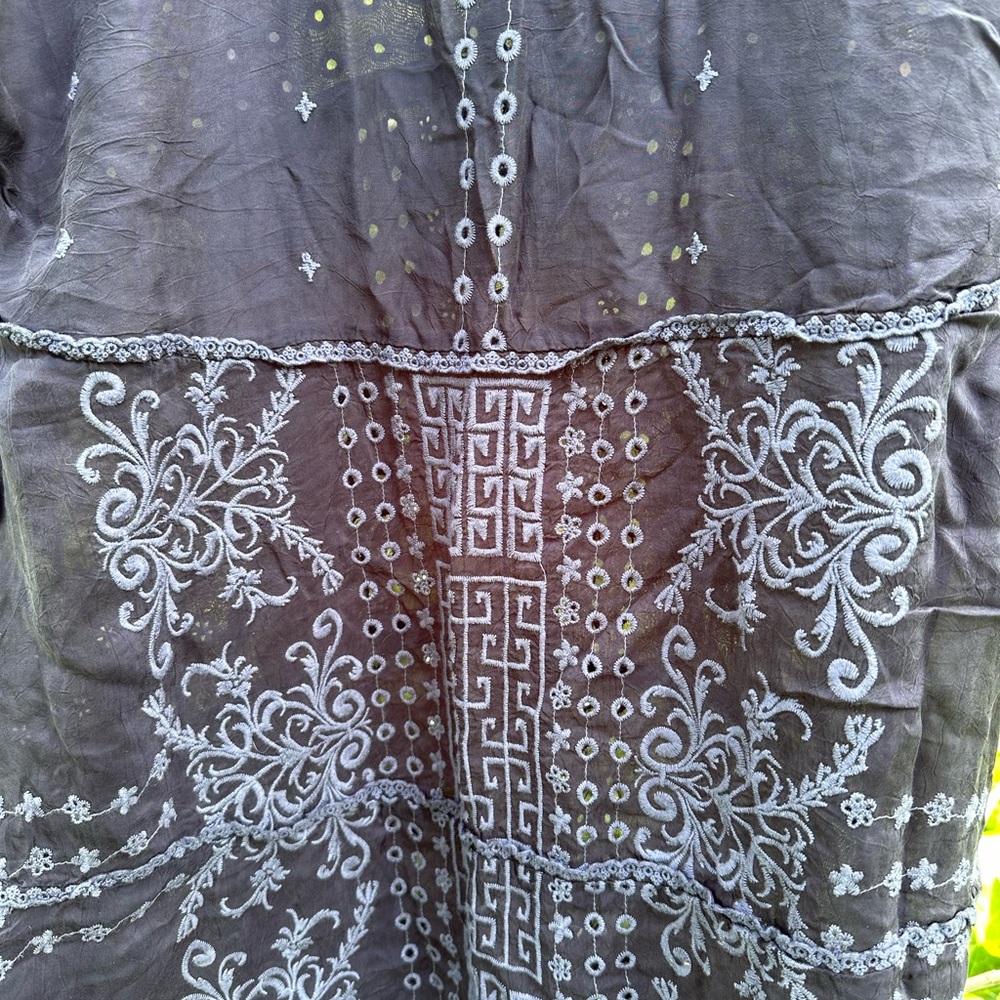Johnny Was Embroidered Blouse - Picture 3 of 6
